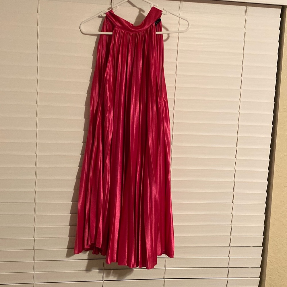 Medium pink, pleated mini dress